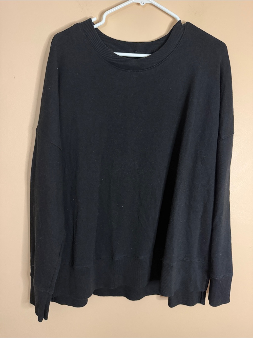 Time and Tru Black Crewneck Sweatshirt
